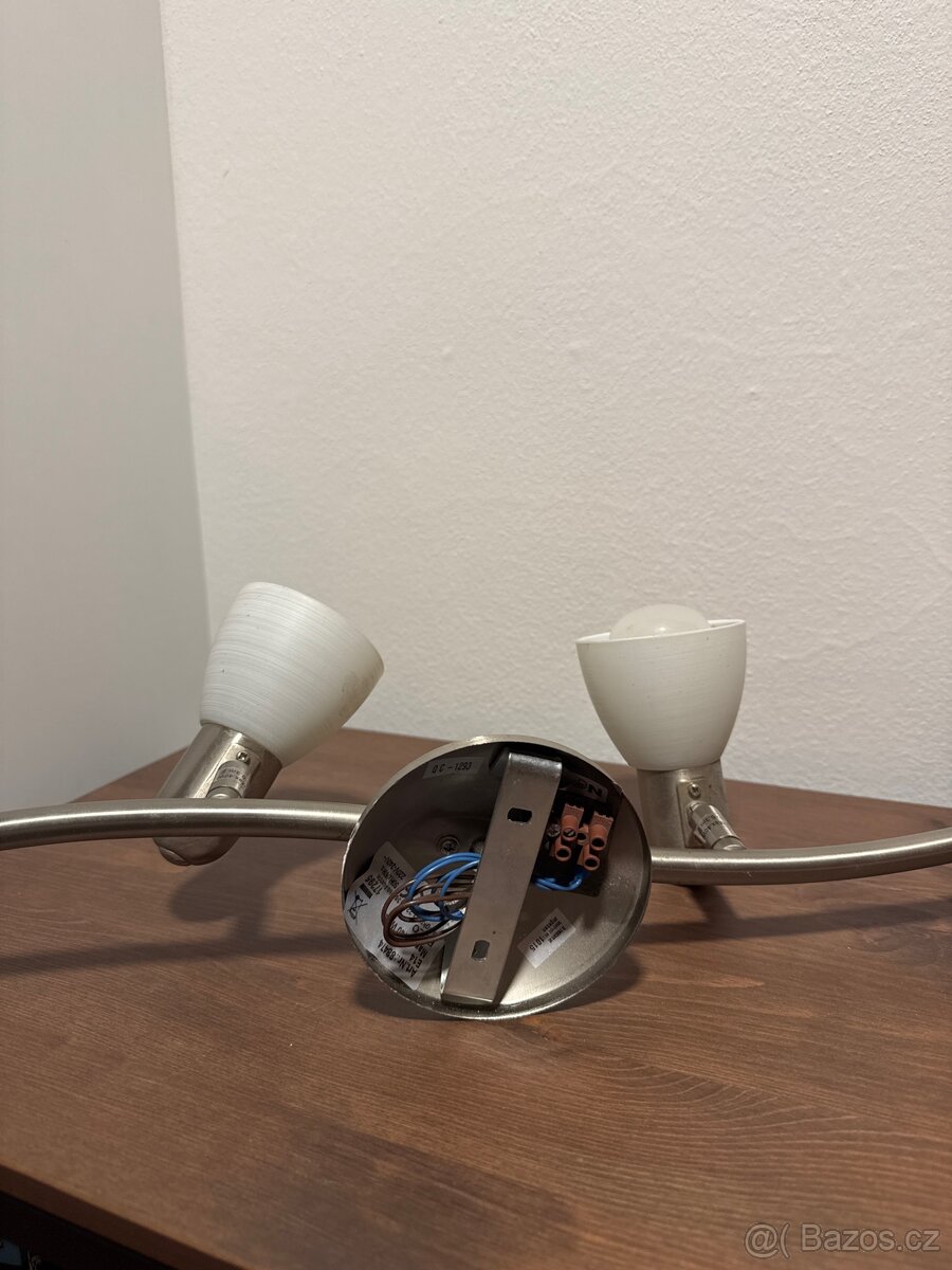 Stropní svítidlo s 4 LED žárovkami - 3