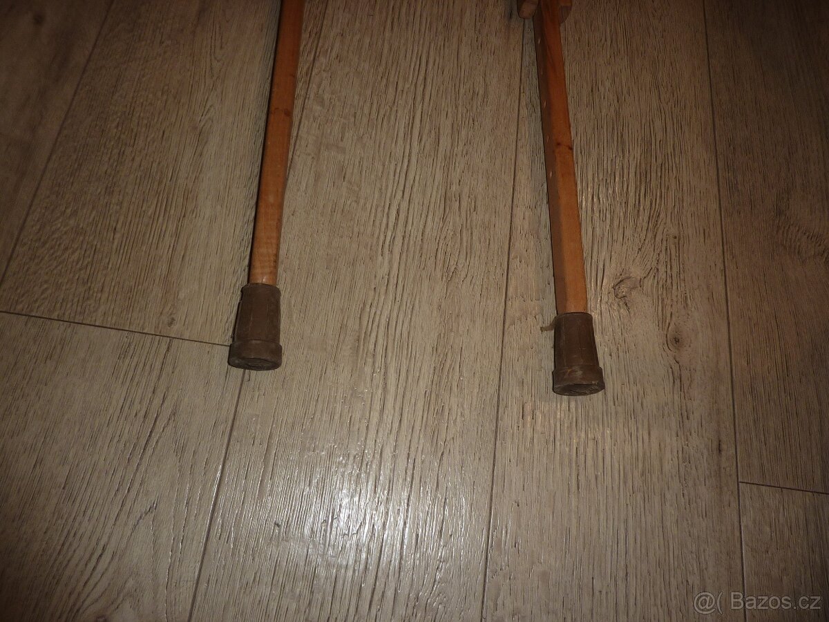 Staré dřevěné berle - nastavitelné - 3