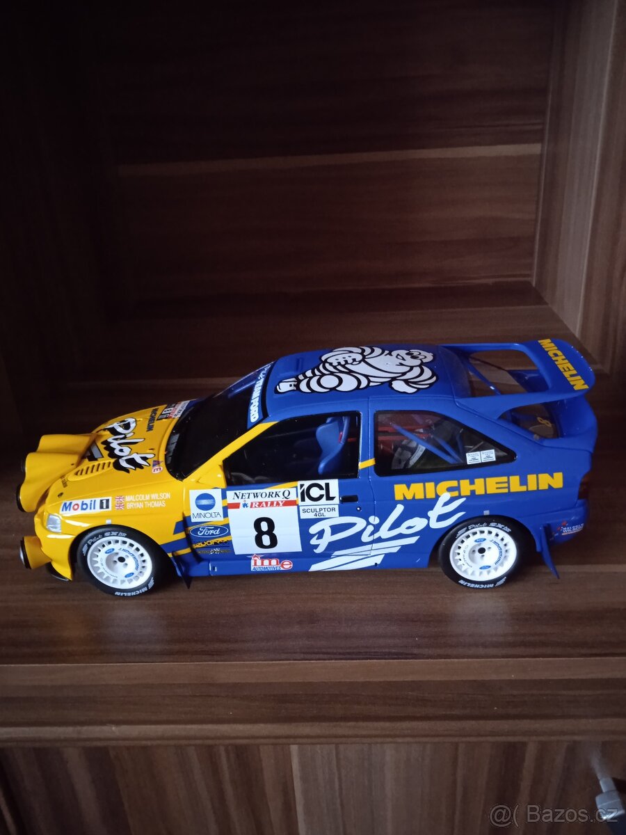 OtoOmobile 1/18 - 3