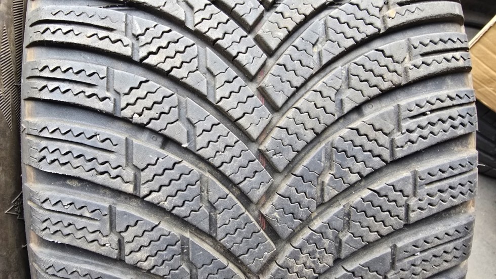 Zimní pneu 245/40/18 Firestone - 3