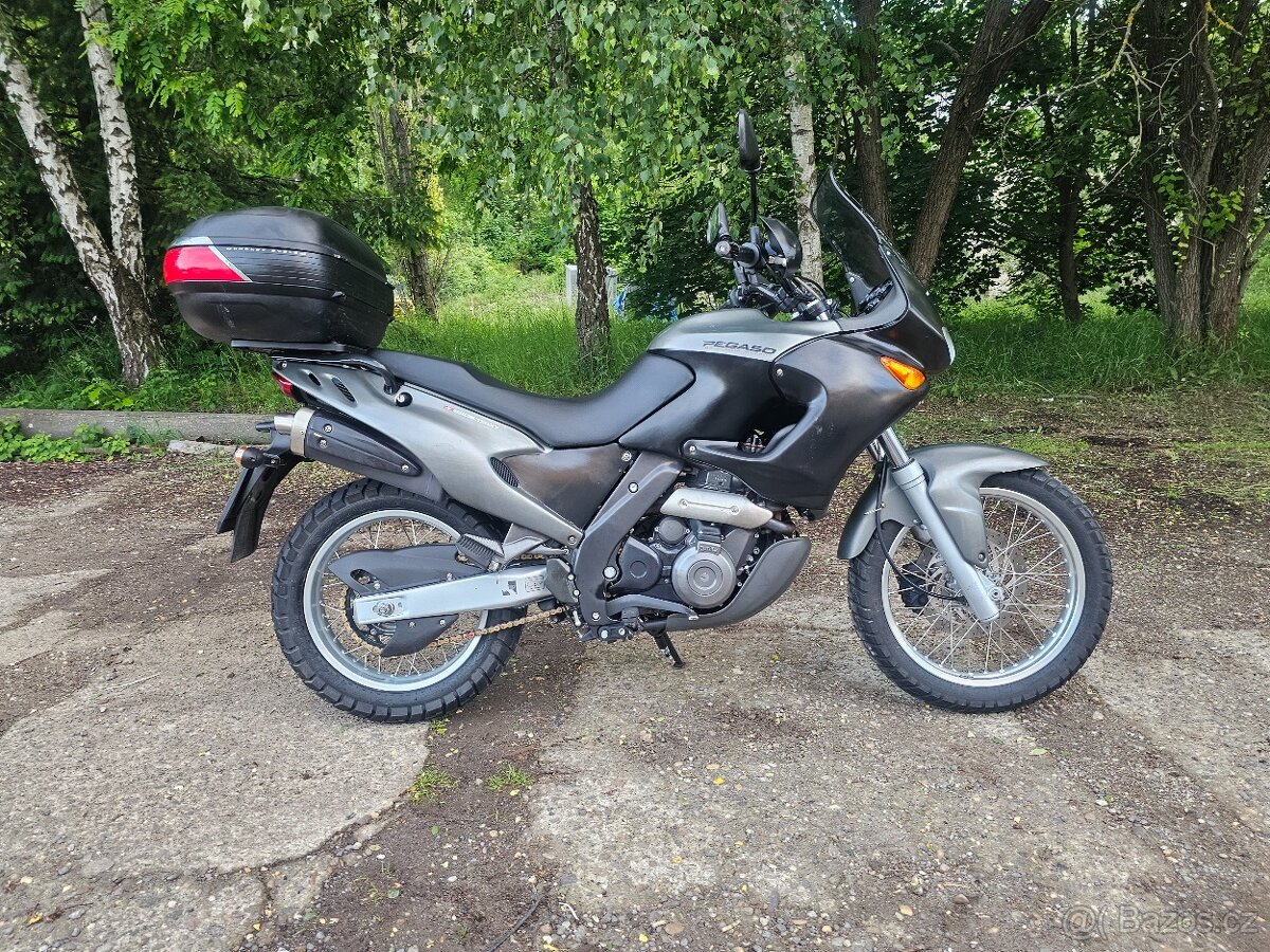 Aprilia Pegaso 650 r.v. 2004