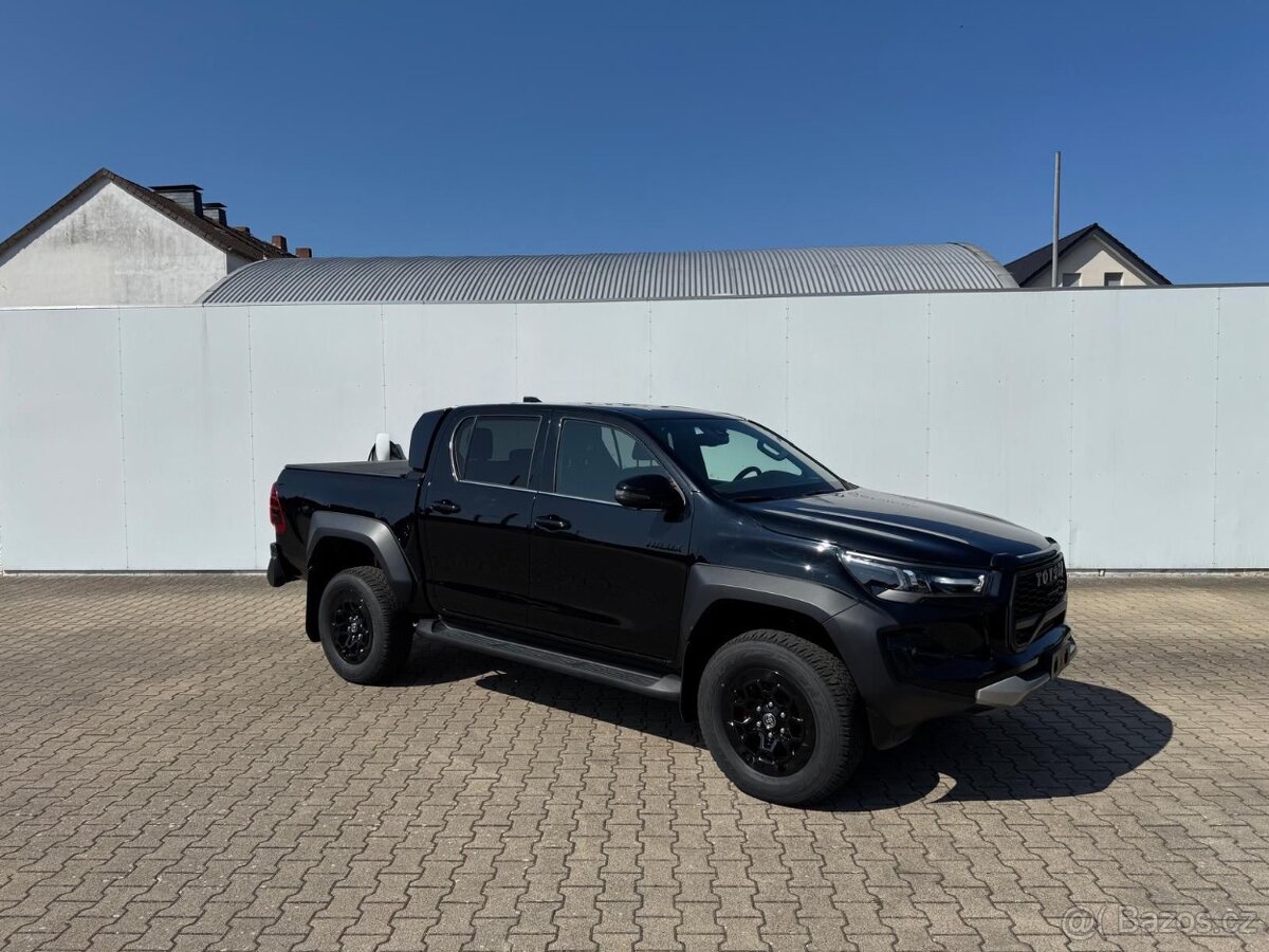 Toyota Hilux GR SPORT 2 MY25 NOVÉ VOZIDLO