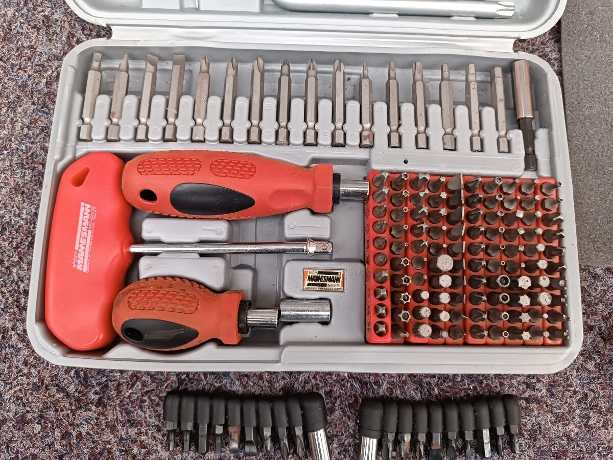 Sada bitů+ šroubováků na bity v kufříku. - 3