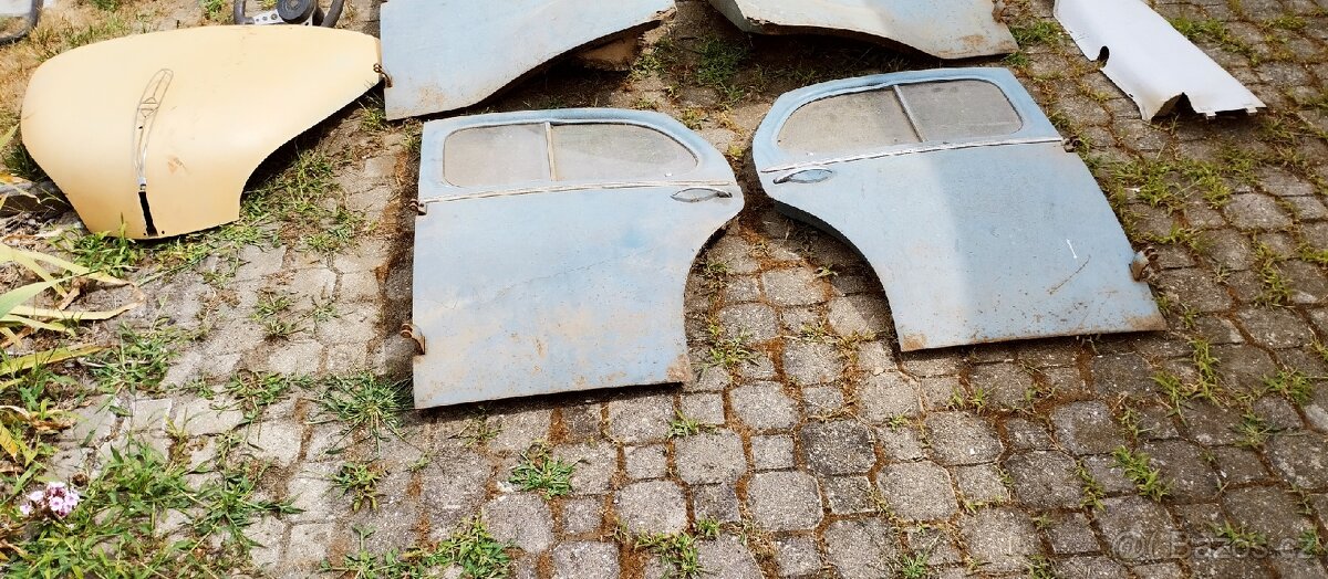 Díly na veterán Renault 4CV a KDF Kubelwagen - 3