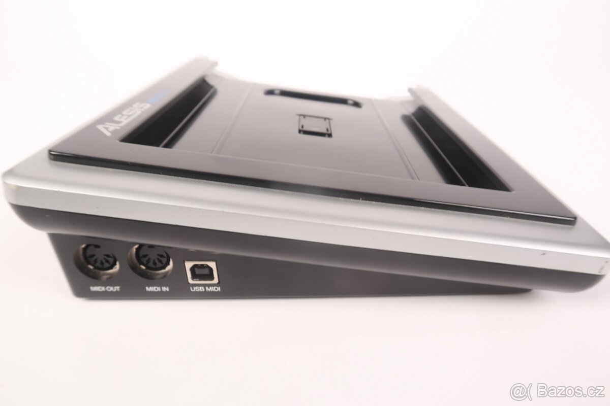 dokovací stanice Alesis IO Dock - 3