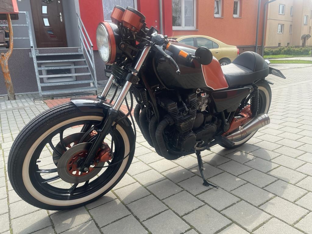 Café racer Yamaha XJ 650 - 3