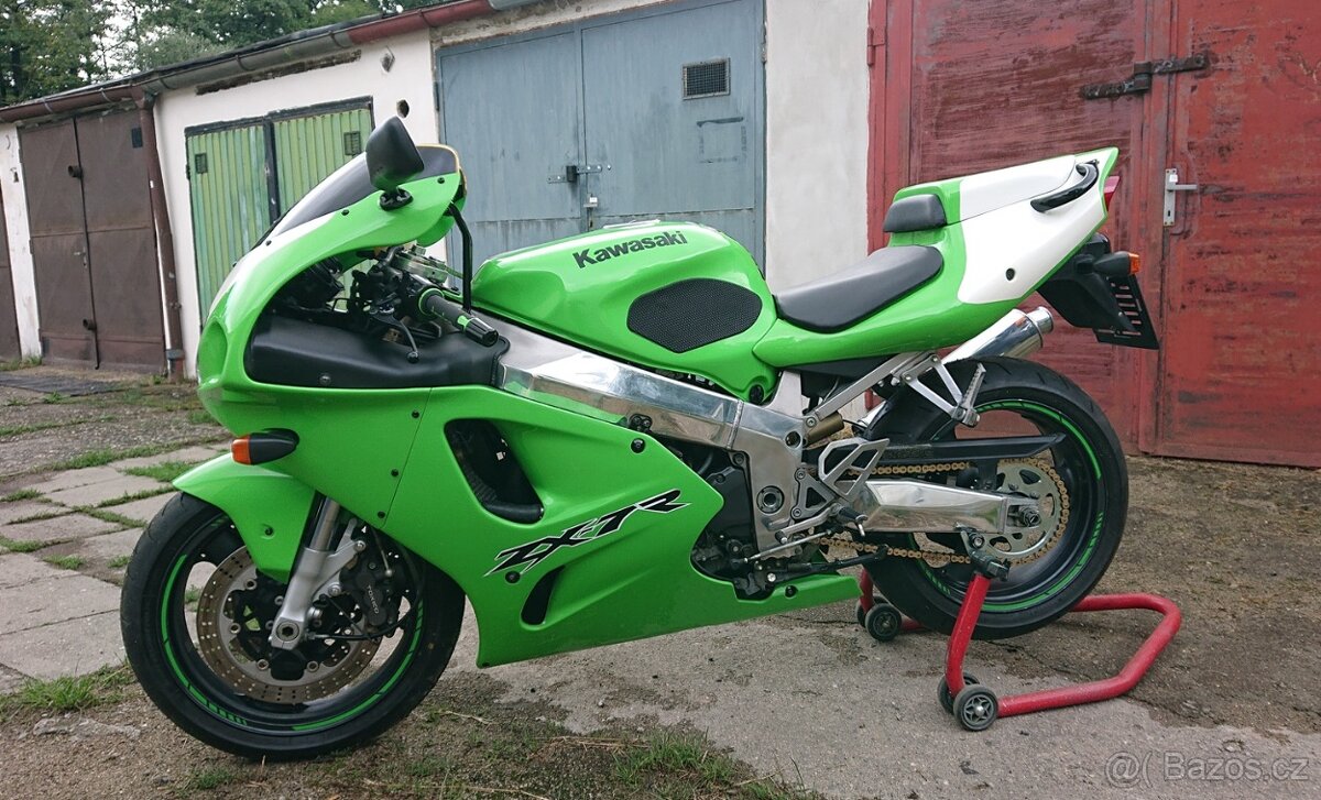 Kawasaki ZX7R - 3