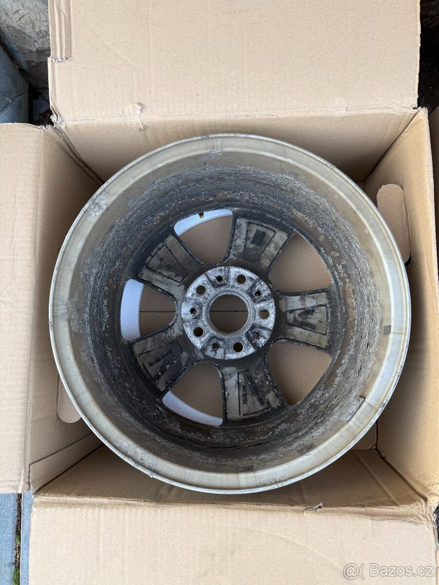 Disky 5x120 8Jx17 ET30 - Style 327 - 3