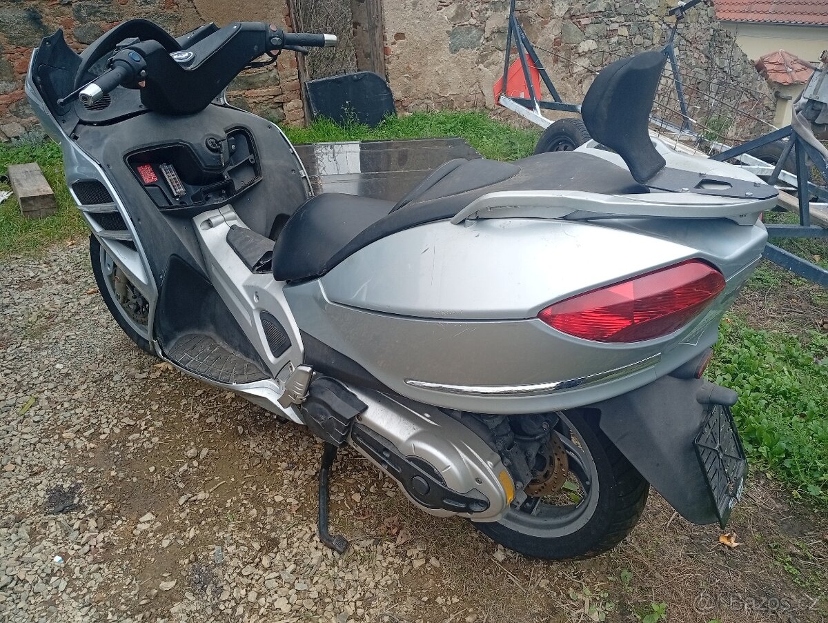 Prodám díly Malaguti Spidermax 500 - 3