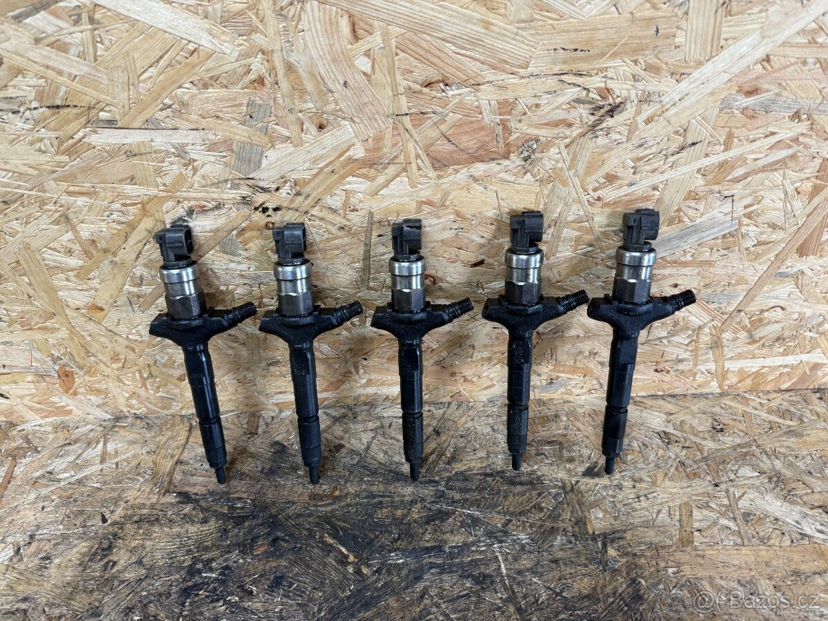 VSTŘIKOVAČE 3.0 CDTI OPEL,RENAULT,SAAB 8-97239161-7 Denso - 3