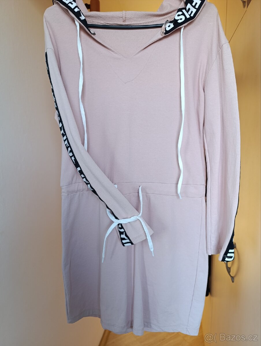 Světle růžové bavlněné šaty s kapucí /dlouhá mikina - 3