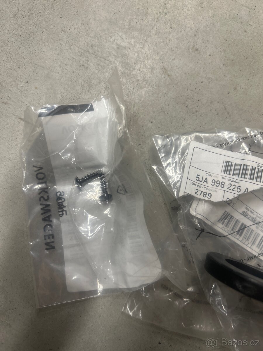 L spodní držák předního světla Škoda Rapid - 3