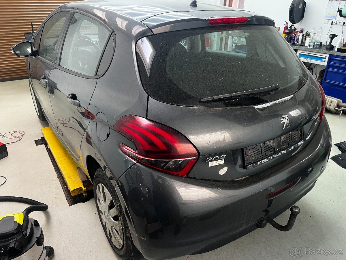 Peugeot 208 1.2 HMZ r.v 2016 na ND - 3
