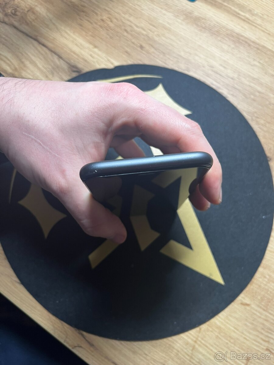 iPhone 11 - 64 GB - nová baterie - 3