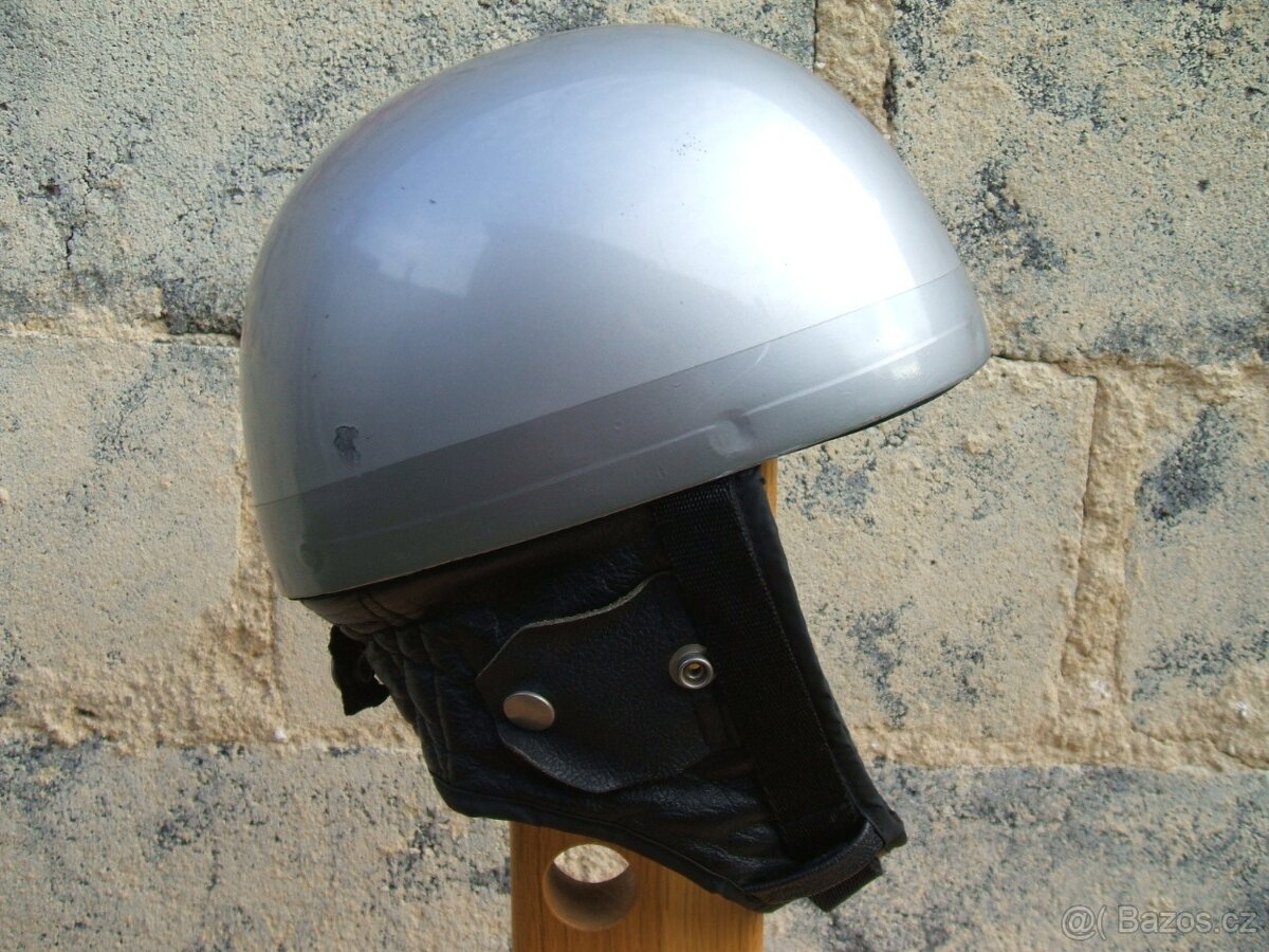 Krásná retro přilba - Fr. Šťastný - 3
