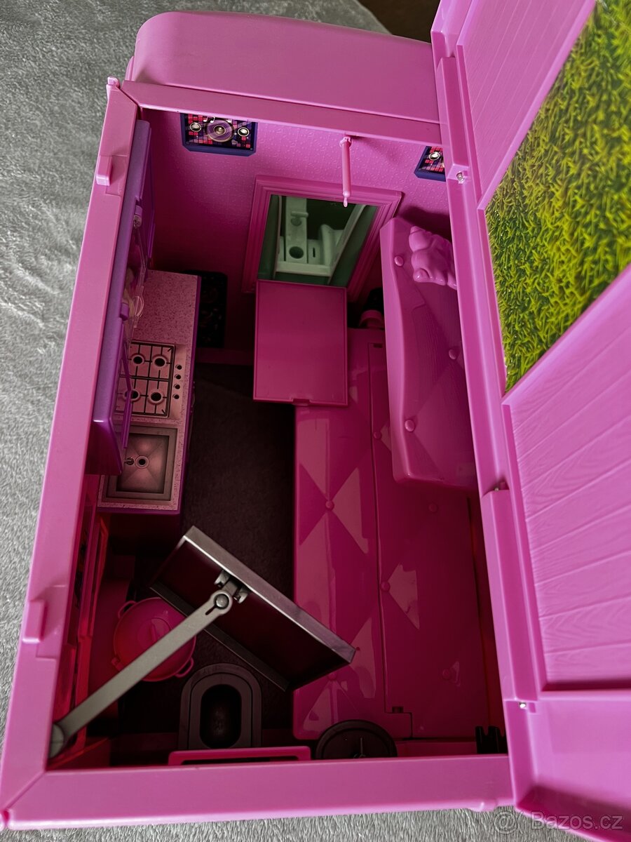 Barbie karavan - 3