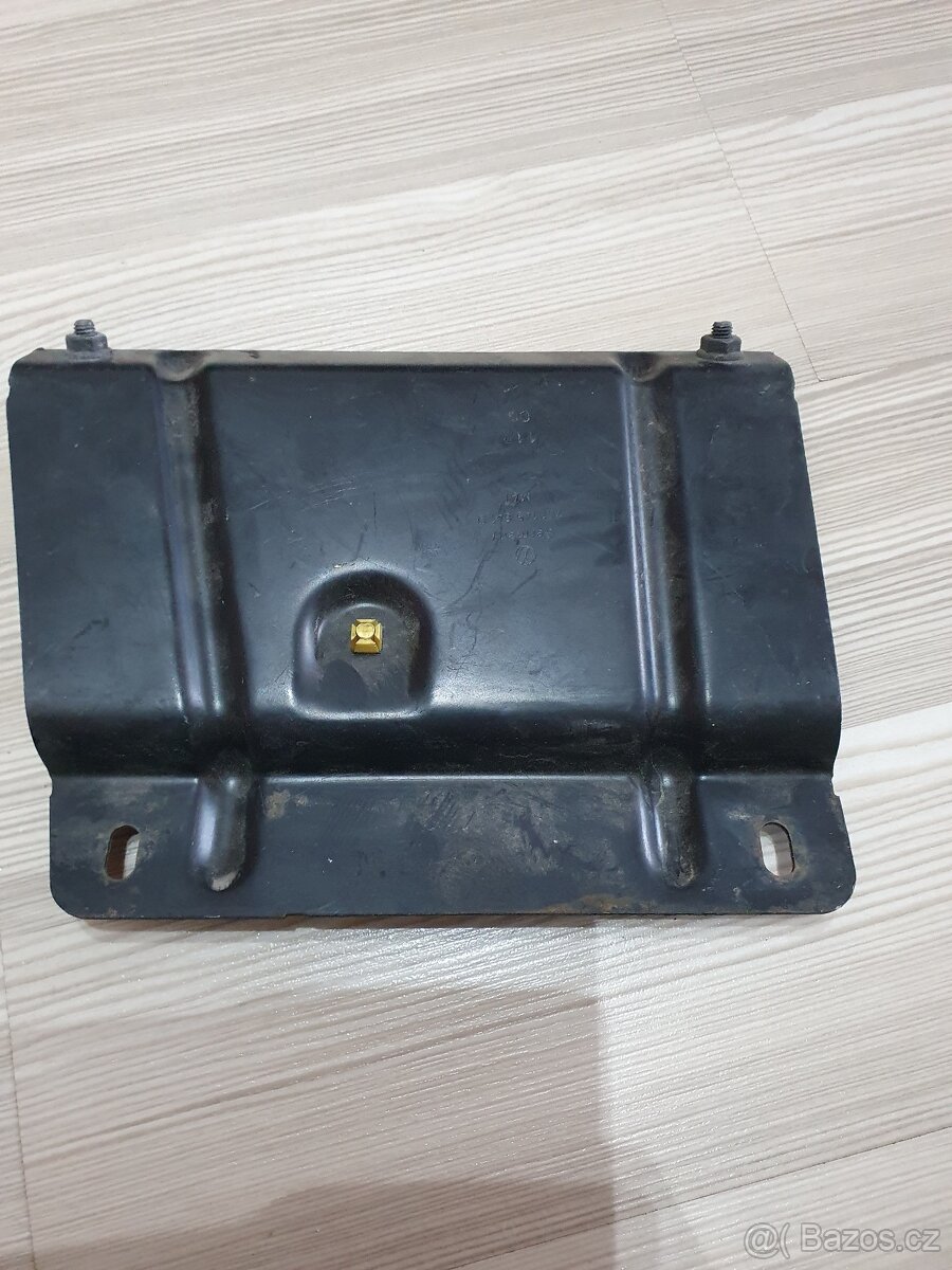 VW T4 drzak intercooleru - 3