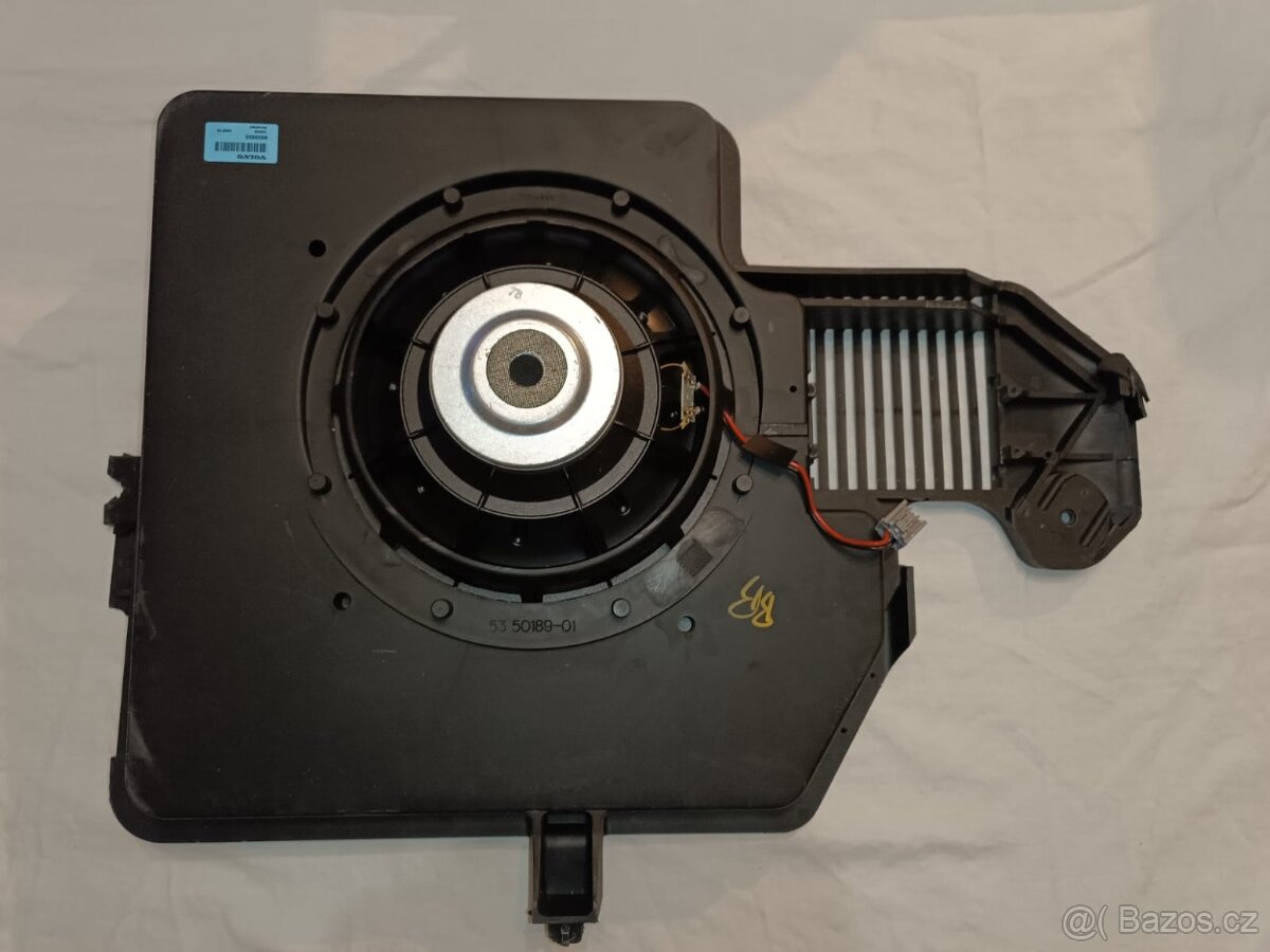 Subwoofer pro Volvo V70 XC70 2000 - 2008 P2 - 3