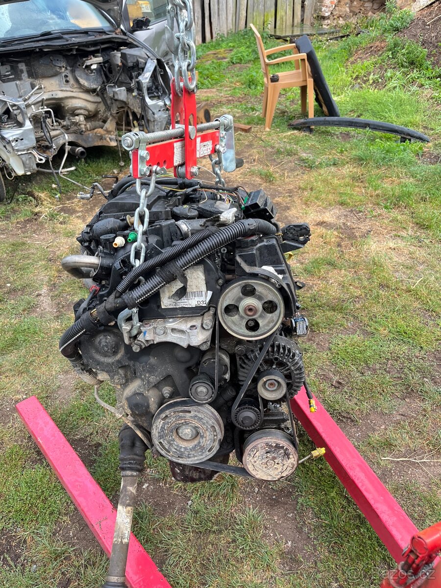 Motor 1.4hdi najeto 280xxx kód motoru 8hx ,50kw - 3