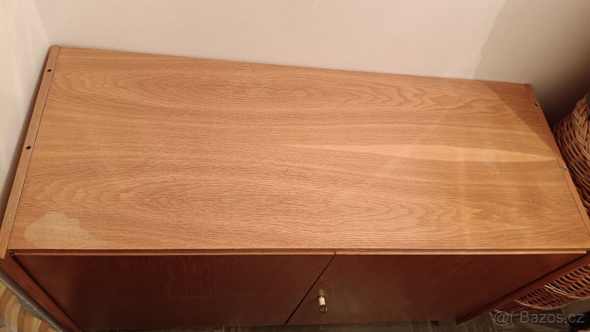 Komoda - 3