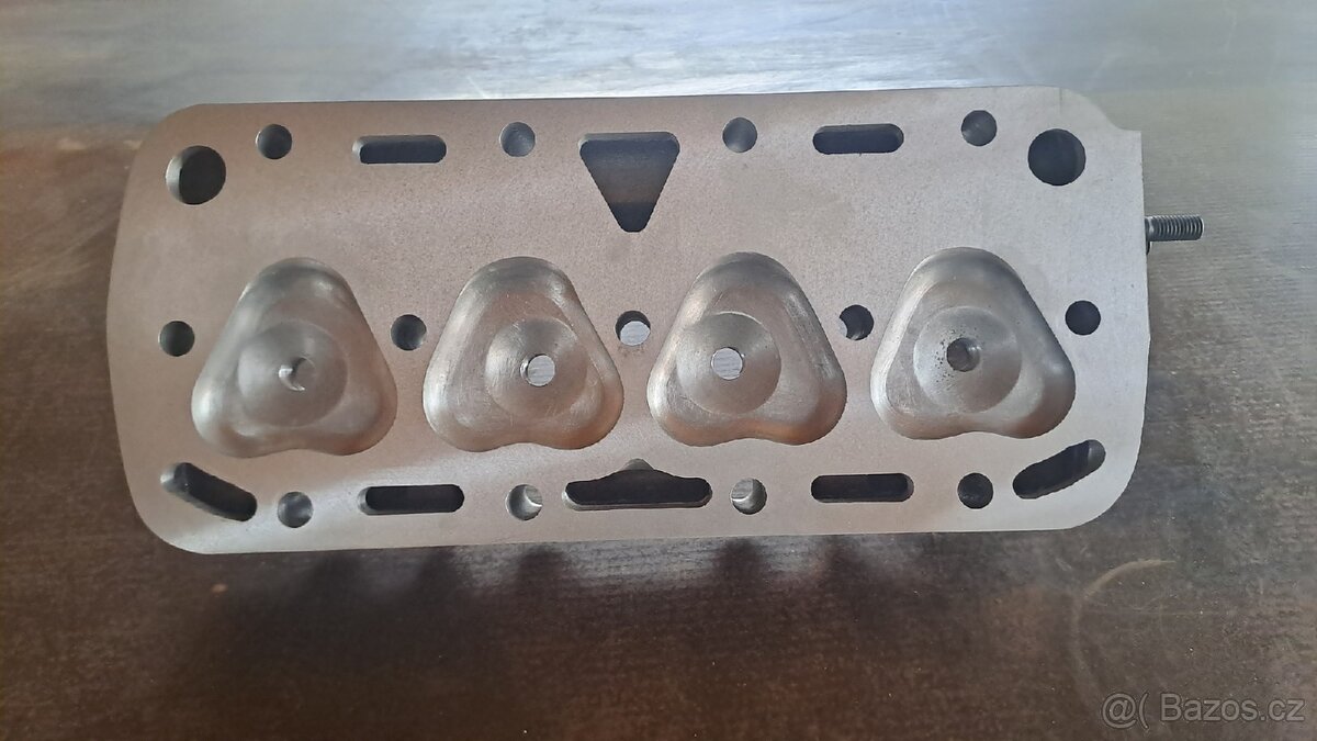 Hlava Praga Piccolo - 3