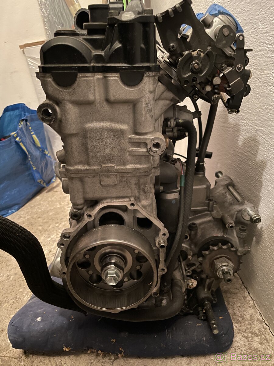 Suzuki GSX-R 600 K4/K5 - 3