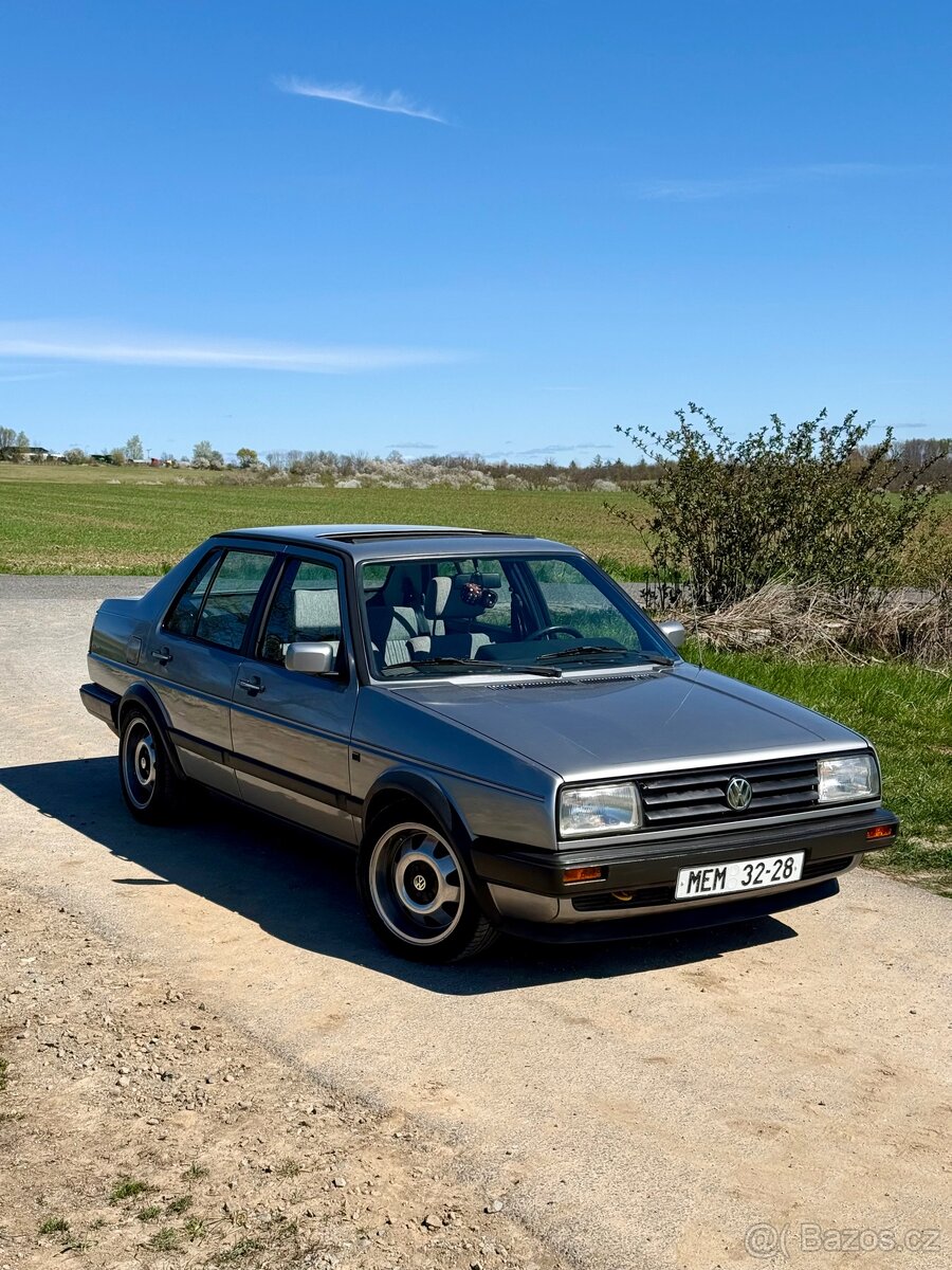 VW Jetta Mk2 Coach - 3