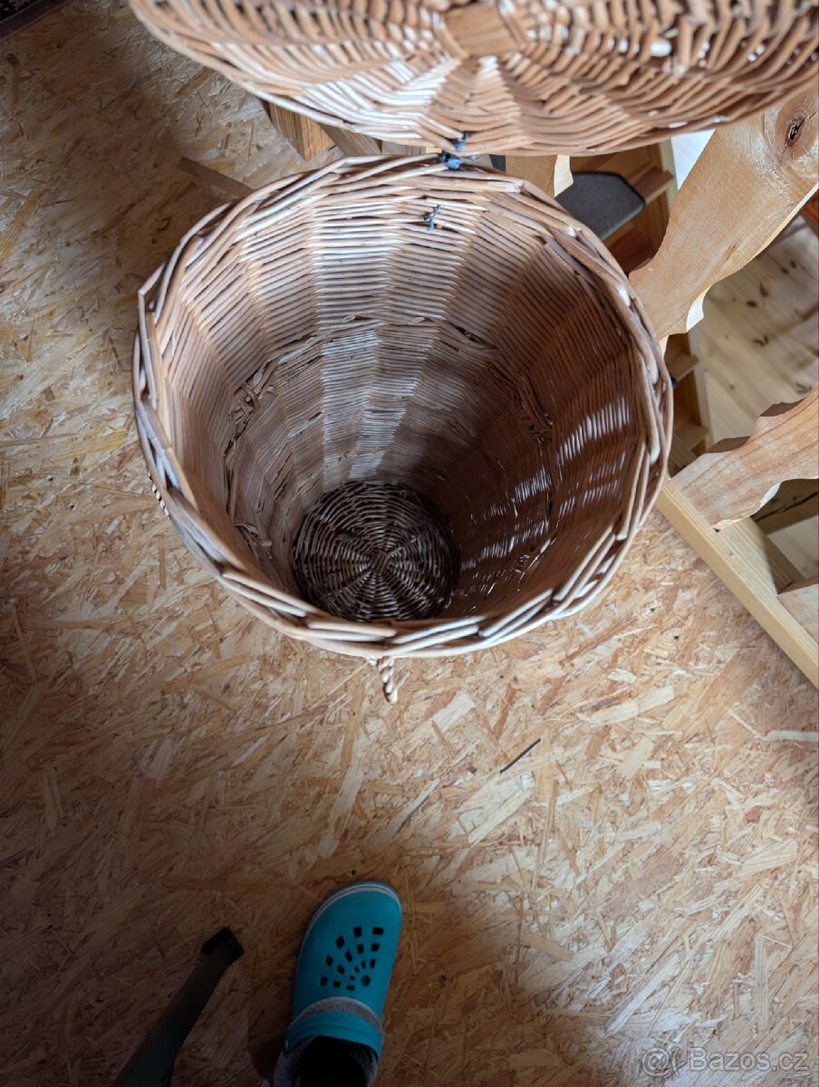 Proutěný koš / nábytek - 3