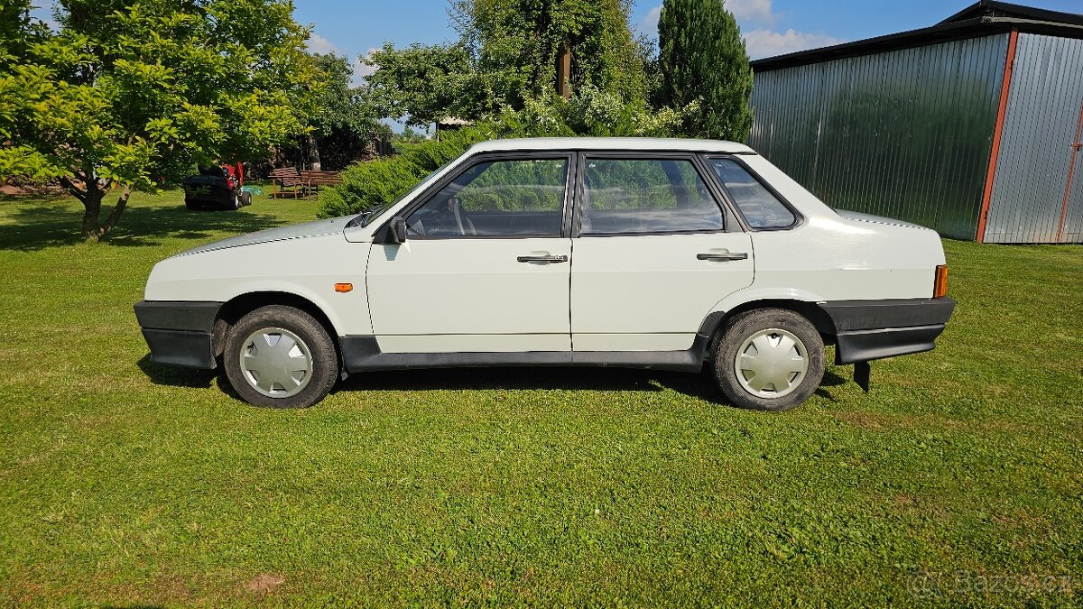Lada Samara - 3