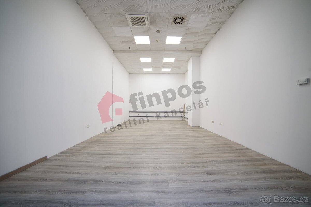 Obchodní prostor 37 m² v OD Dvořák, Tábor - 3