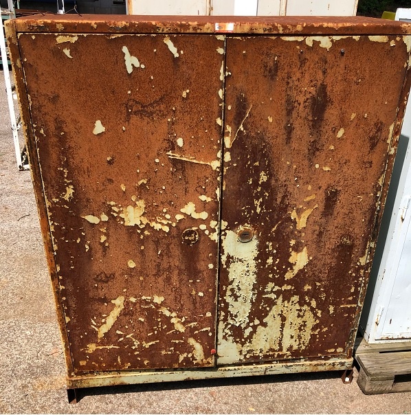 Skříň speciální - šikmé police. - 3