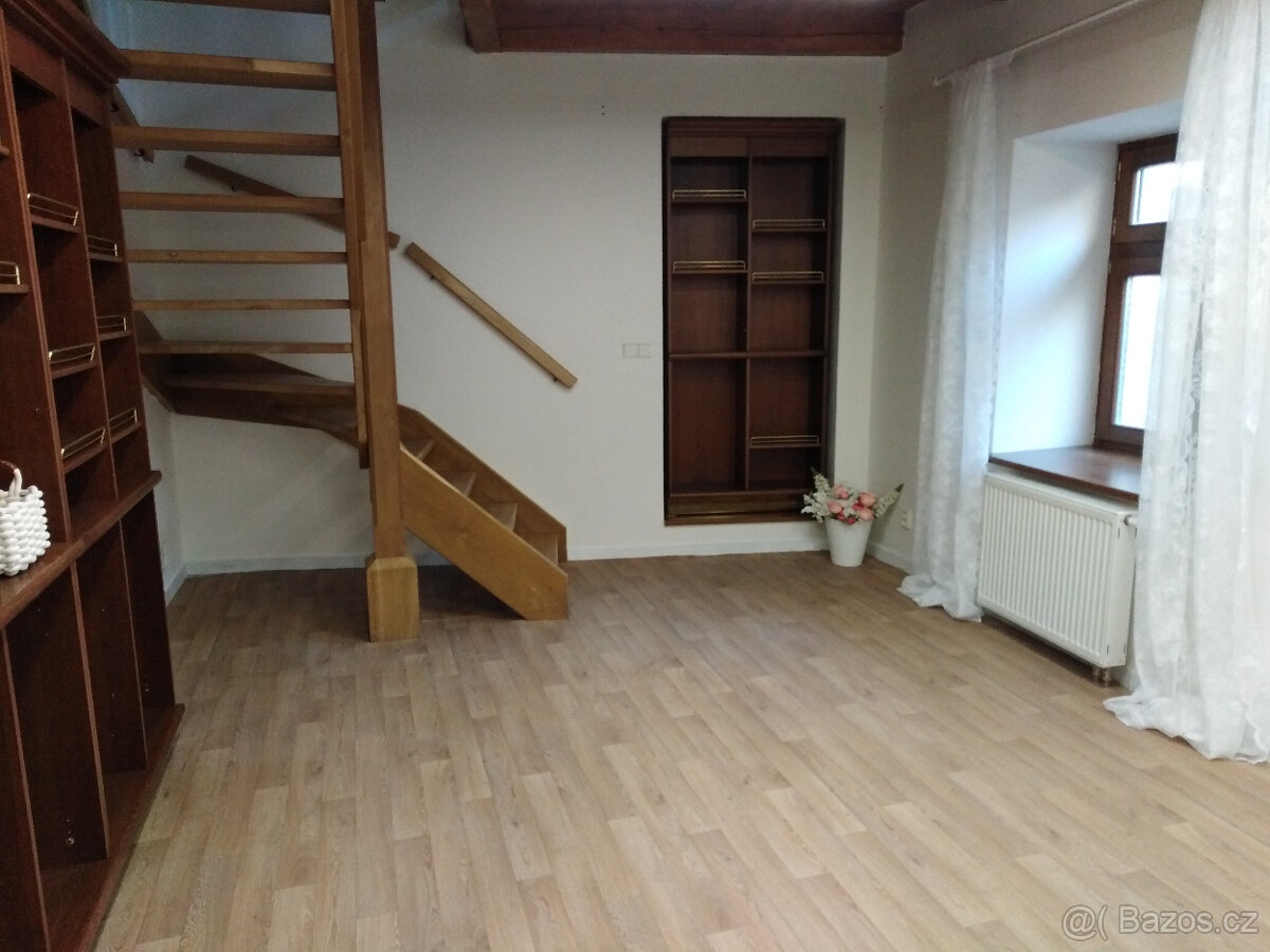 Pronájem 2+1 v Novém Jičíně ul. Dobrovského BEZ PROVIZE RK - 3