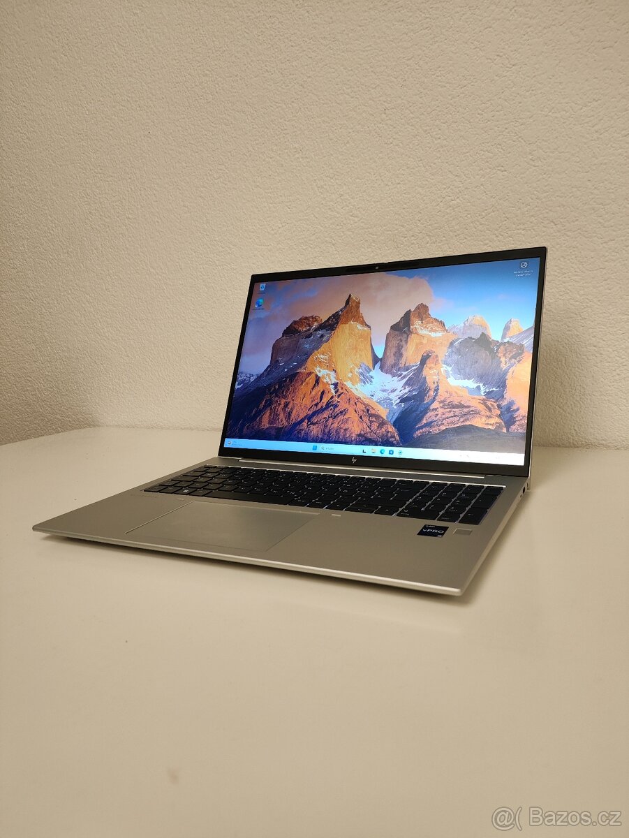 HP EliteBook 860 G10 | i5-1345U |16→32 GB RAM | 256→1 TB SSD - 3