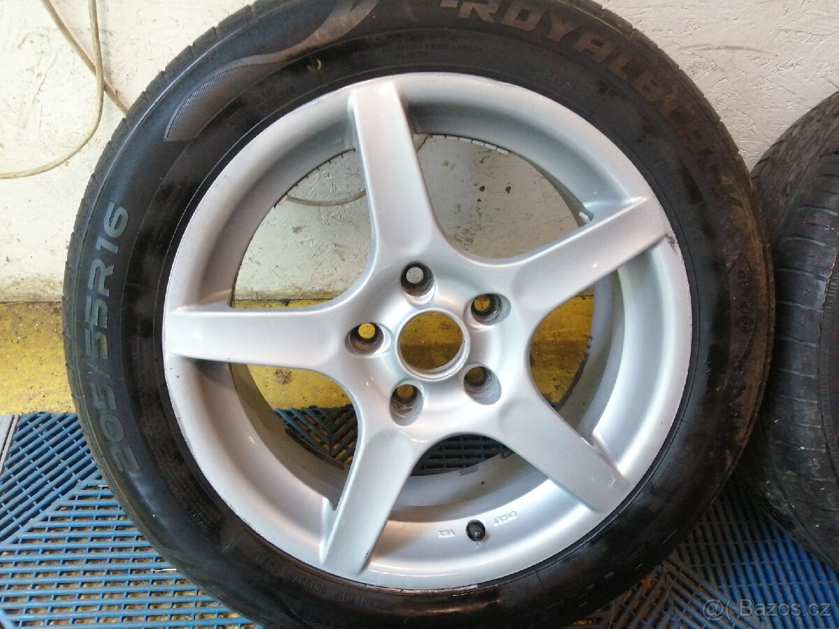 Alu r16 s pneu 205/55 letní 5x114 - 3