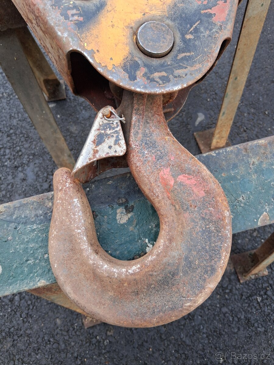 Kladka s hákem nosnost 2T - 3
