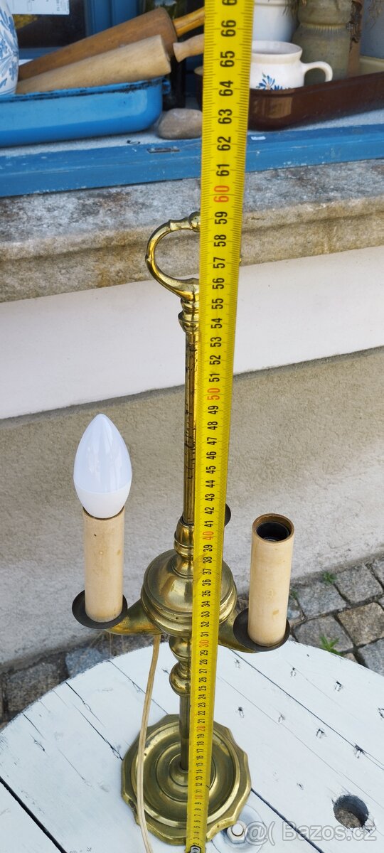 mosazná tříramenná stolní lampička - 3