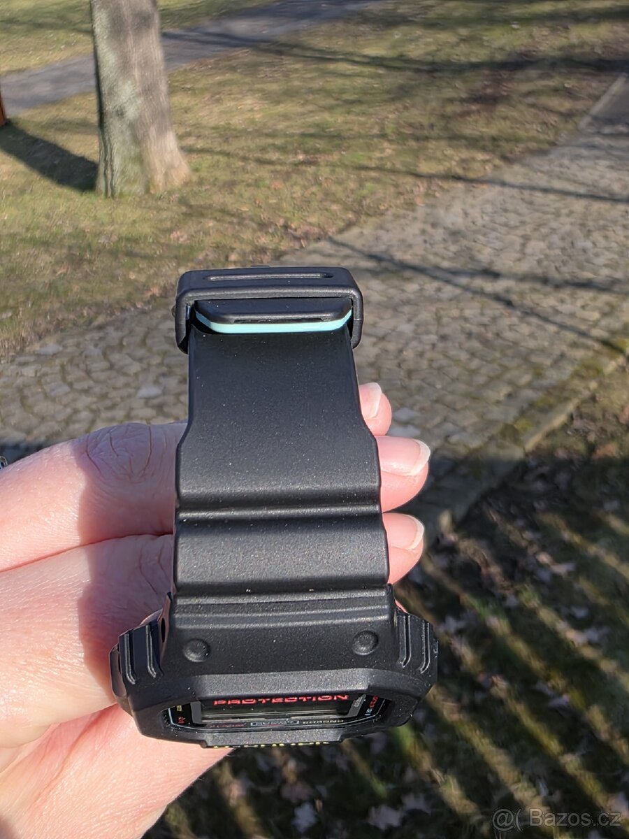 Hodinky casio g-shock DW 5600CMB - 3