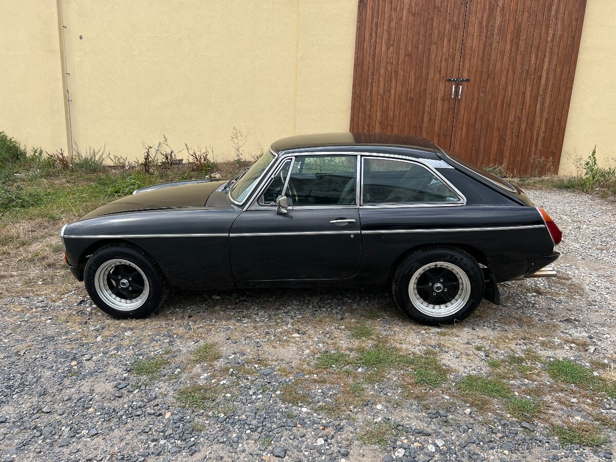 MGB GT 1800 - 3