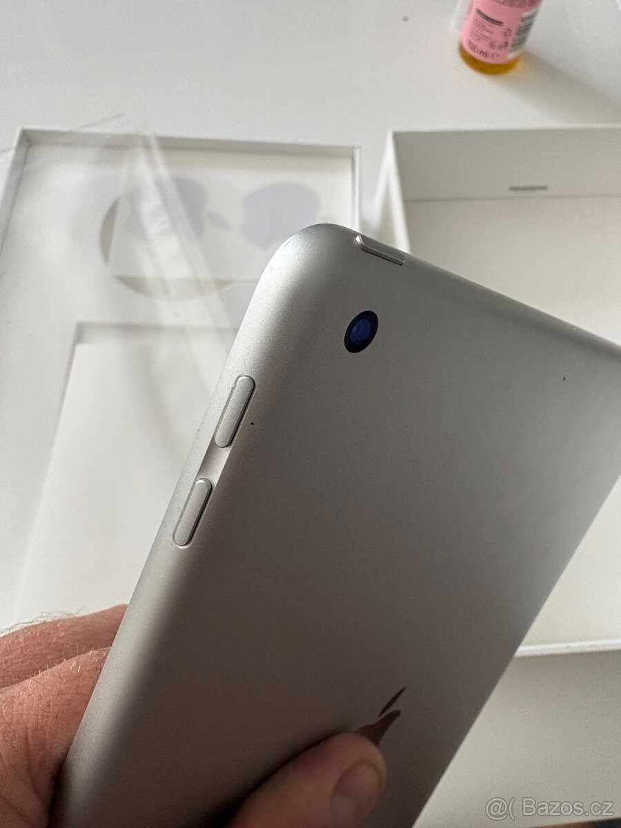 iPad 5.generace TOP stav - 3
