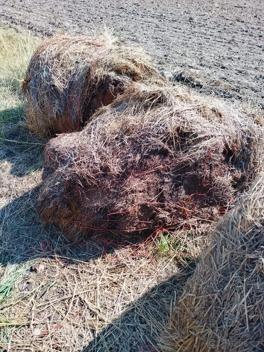 Balíky slámy na zahradu - 3