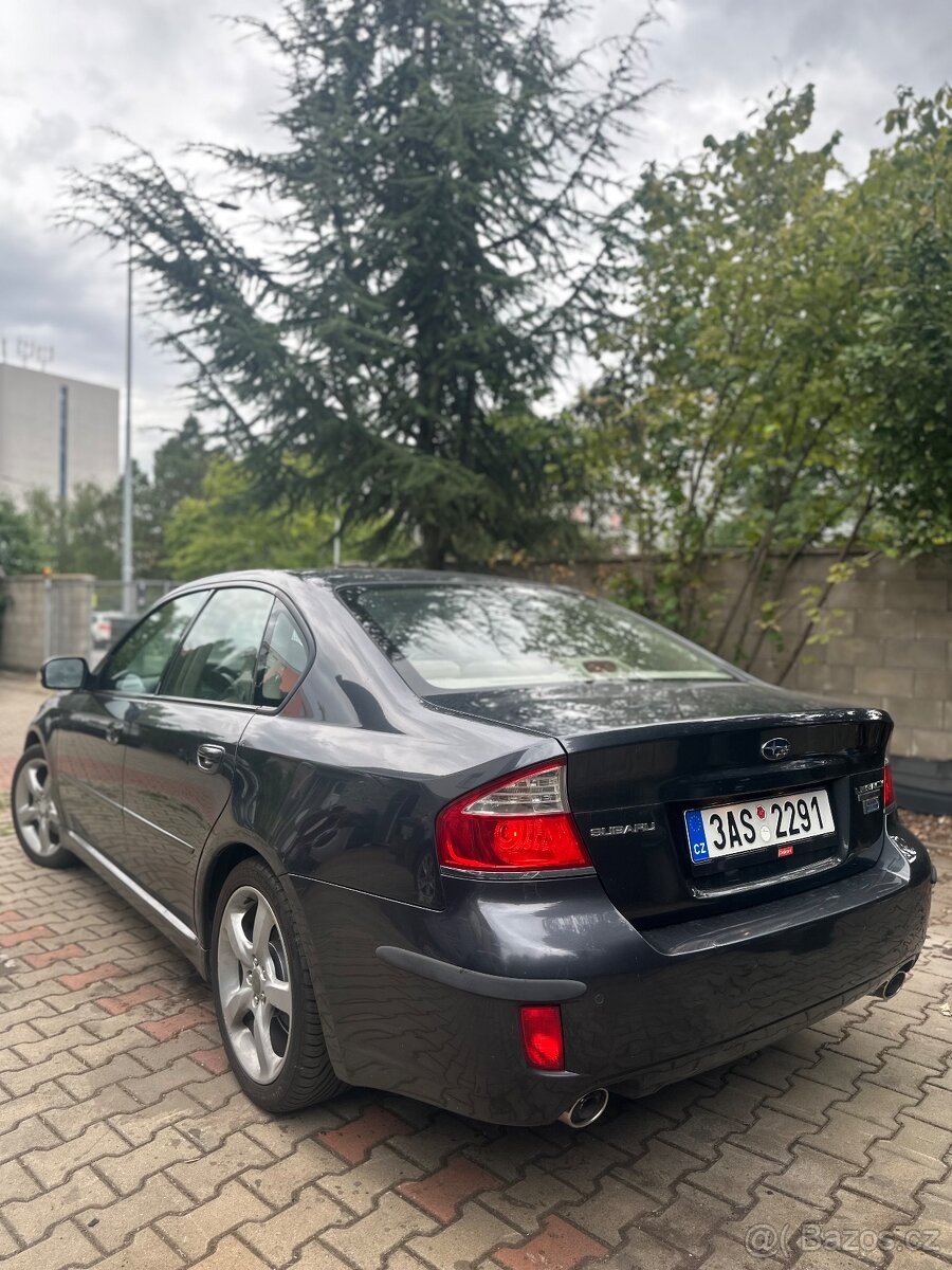 Subaru Legacy - 3