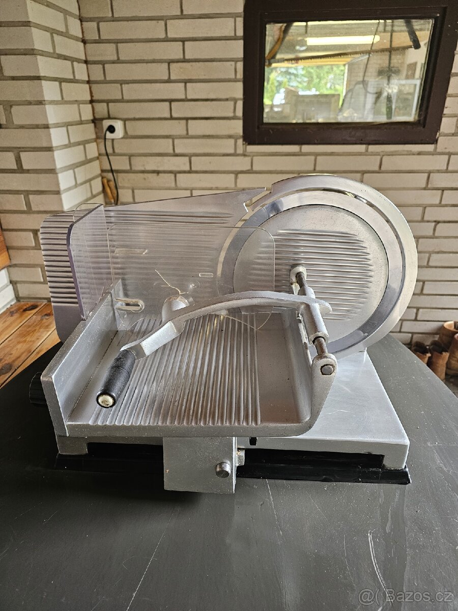 Nářezový stroj Graef A3000 - 3