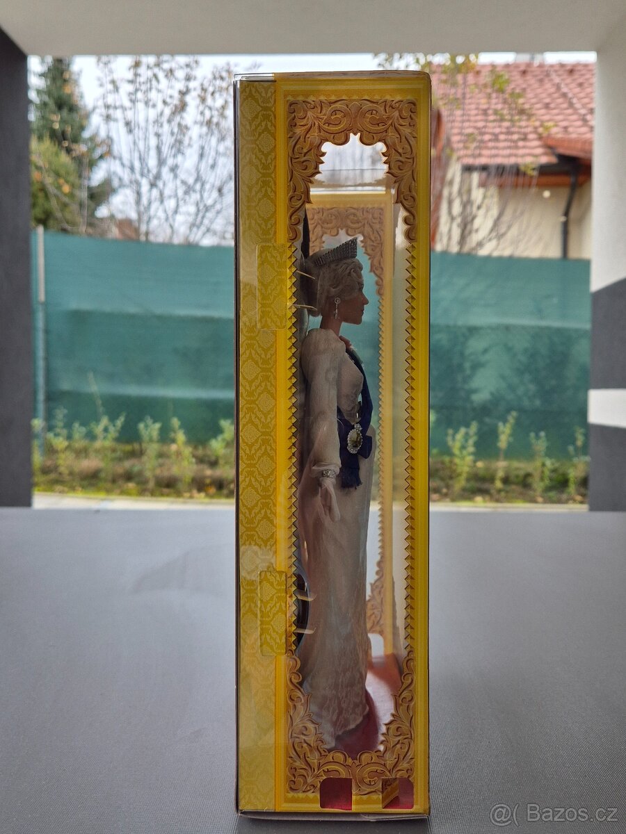 Panenka Mattel Queen Elizabeth II. - 3