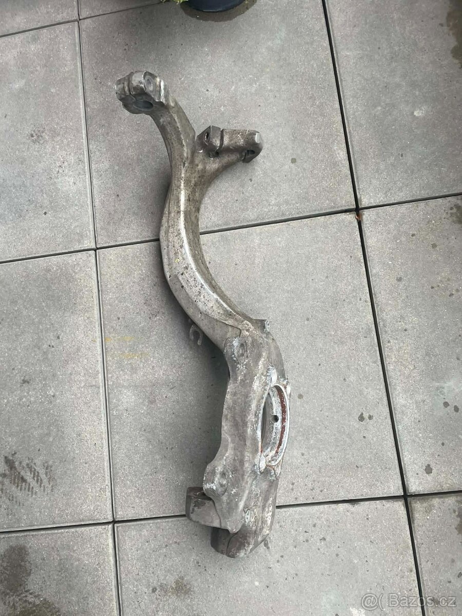 Těhlice přední Audi A8/S8 D3, VW Phaeton - 3