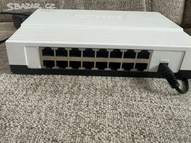 TP Link TL-SF1016D - 3