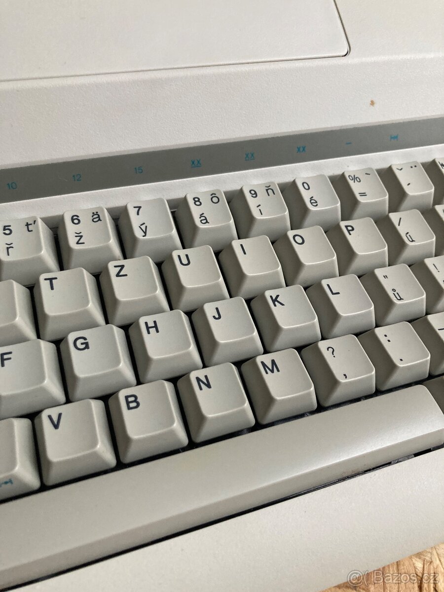 Psací stroj Olympia Carrera de Luxe - 3