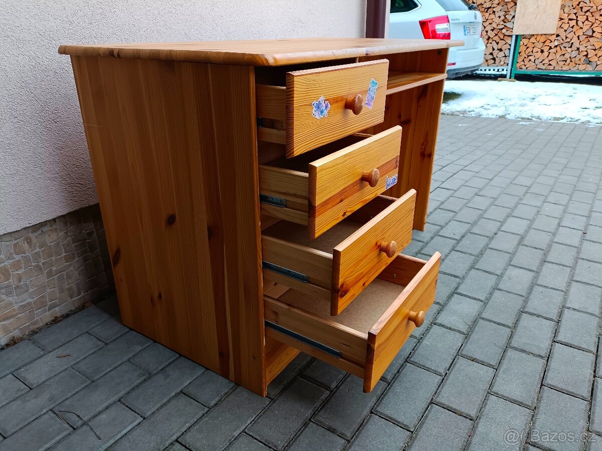 Stůl do dětského pokoje - 3