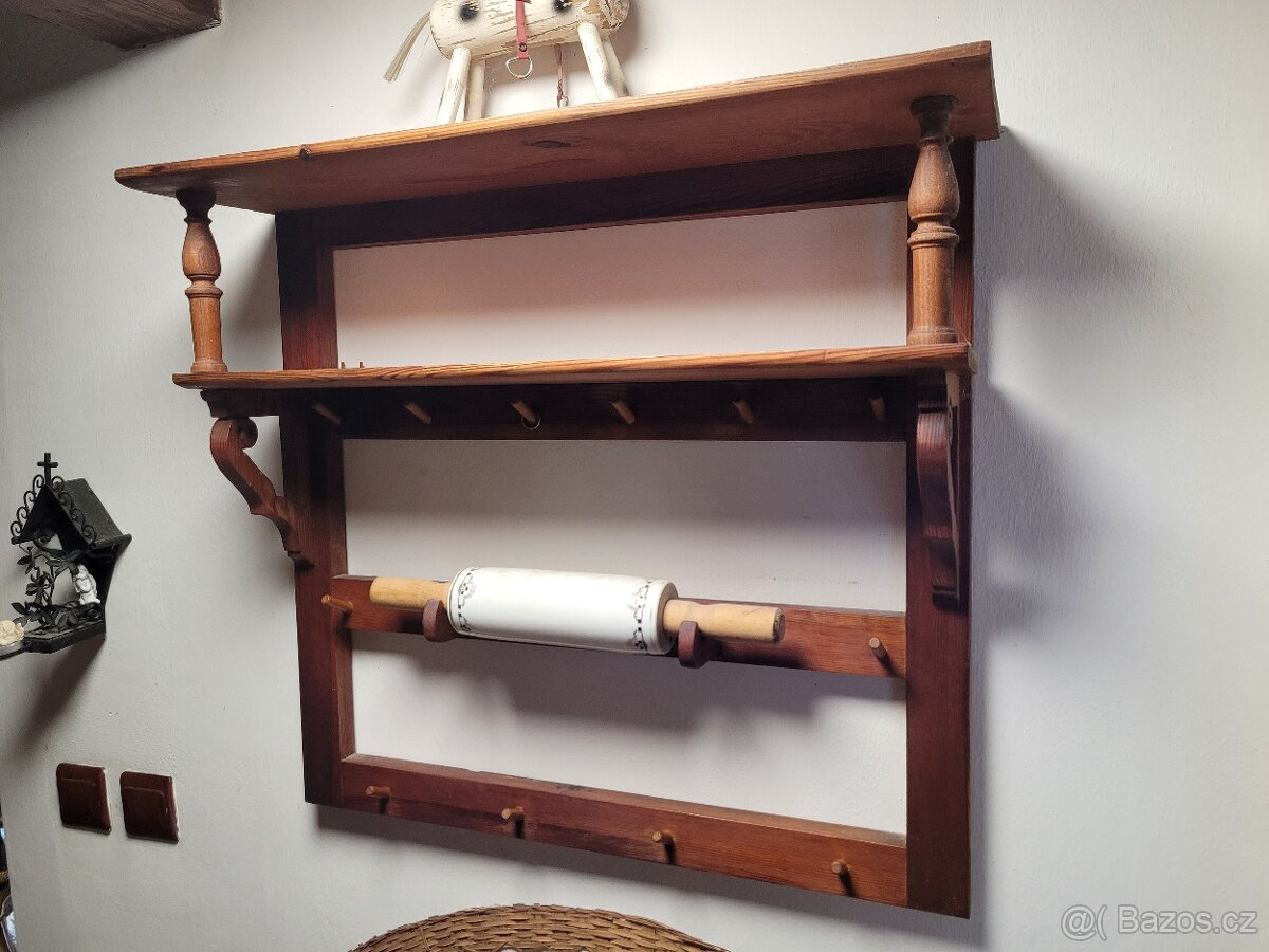 Věšák na stěnu dřevěný starožitný - 3