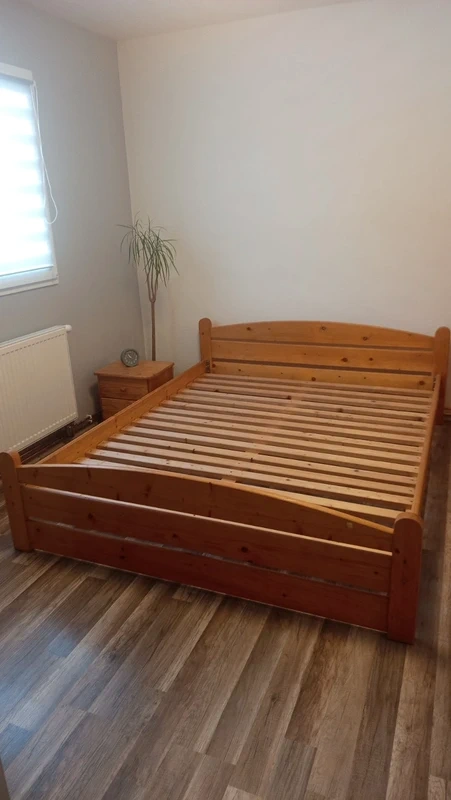 Postel masivní borovice - 3