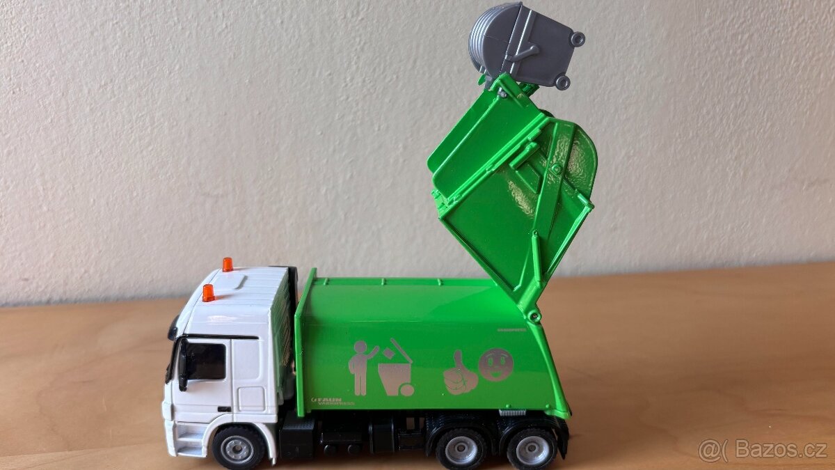 popelářská auto Mercedez Benz - 3